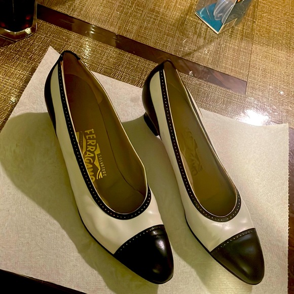 Salvatore Ferragamo Shoes - Picture 1 of 8